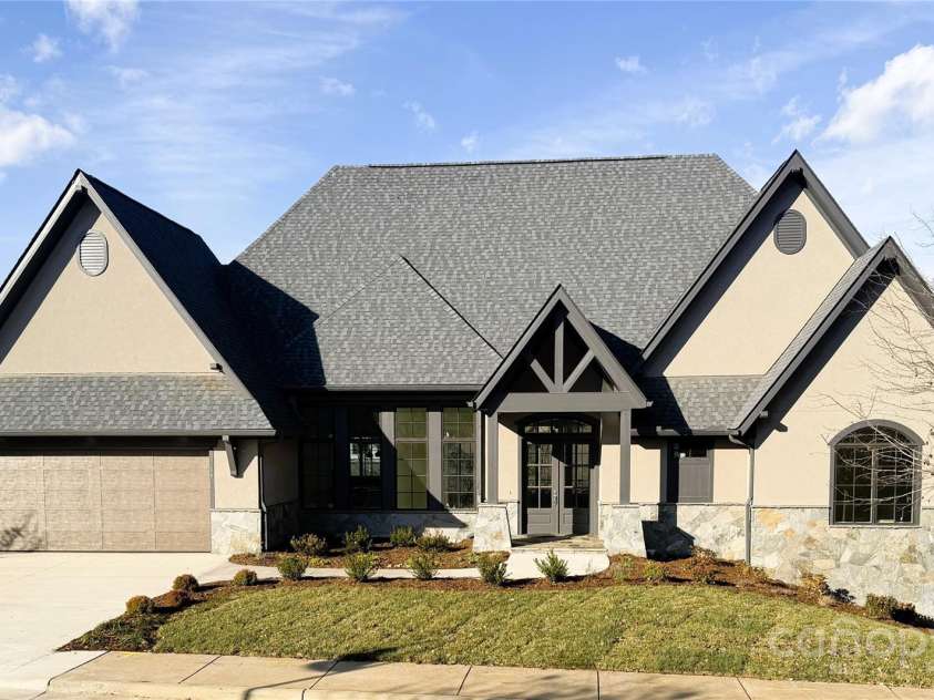 15 Evian Court, Asheville, NC 28804.  MLS# CAR4320178, YatesRealty ID 754. 15 Evian Ct.