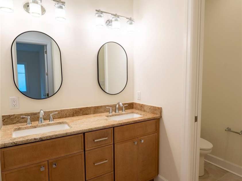 15 Evian Court, Asheville, NC 28804.  MLS# CAR4320178, YatesRealty ID 754. Guest Bathroom