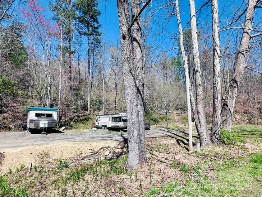 6176 Vein Mountain Road, Nebo, NC 28761.  MLS# CAR4242280, YatesRealty ID 7540. 