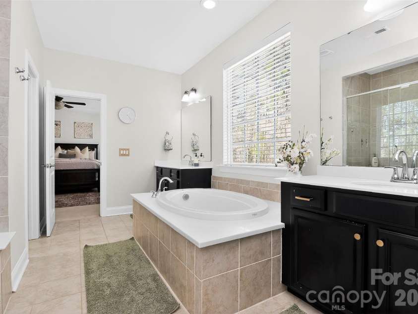 1818 Sutter Creek Drive, Waxhaw, NC 28173.  MLS# CAR4359258, YatesRealty ID 7541. 
