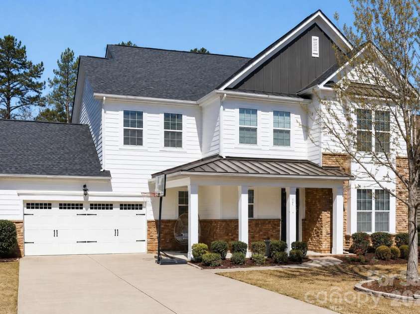 1818 Sutter Creek Drive, Waxhaw, NC 28173.  MLS# CAR4359258, YatesRealty ID 7541. 