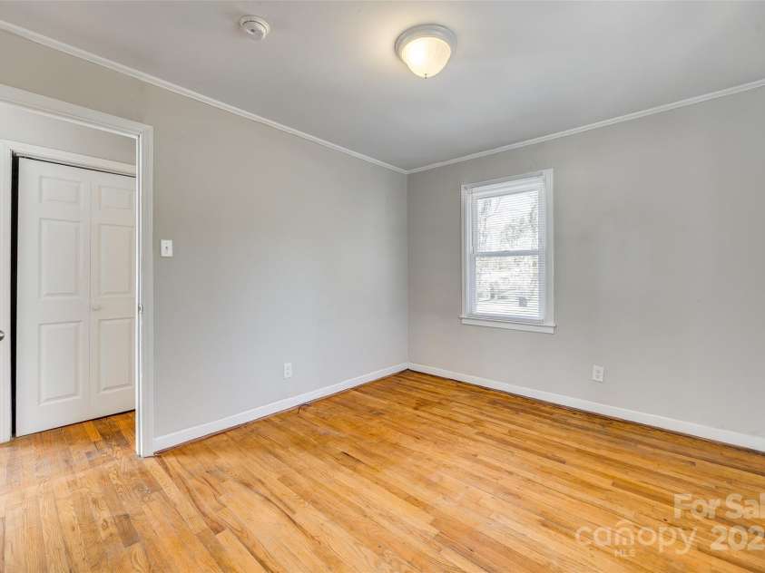 2123 Purser Drive, Charlotte, NC 28215.  MLS# CAR4227473, YatesRealty ID 7542. 