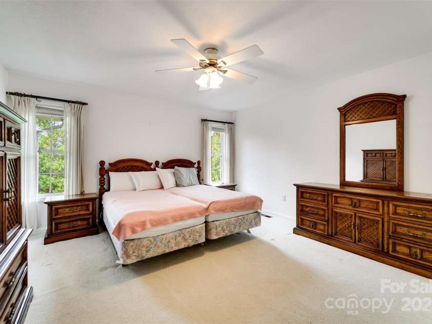 132 Mountain Circle, Franklin, NC 28734.  MLS# CAR4151960, YatesRealty ID 7543. 