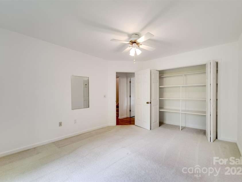 132 Mountain Circle, Franklin, NC 28734.  MLS# CAR4151960, YatesRealty ID 7543. 