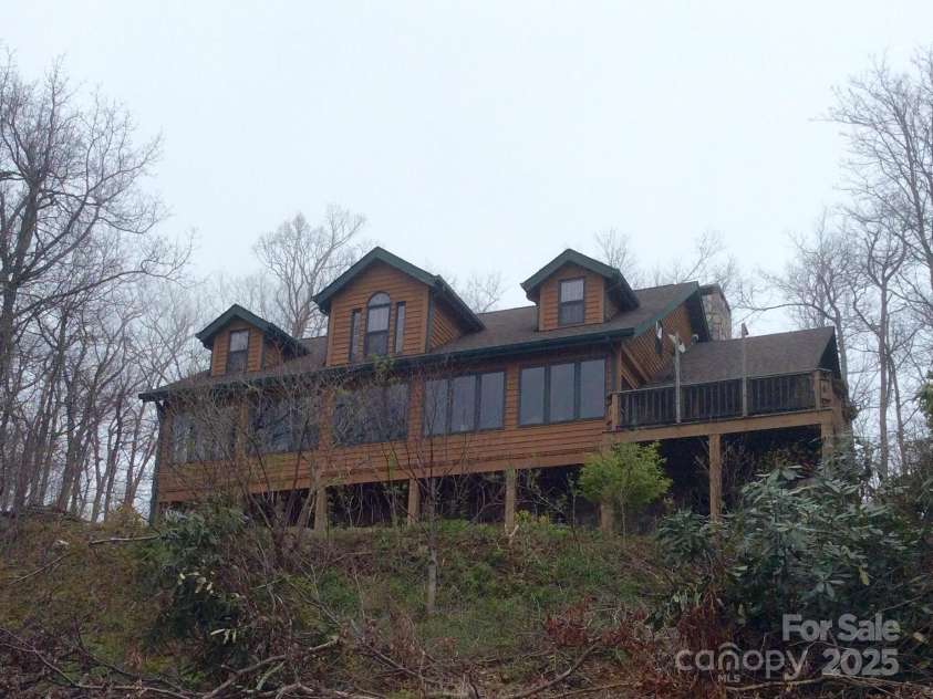 621 Firetower Road, Spruce Pine, NC 28777.  MLS# CAR4239673, YatesRealty ID 7544. 