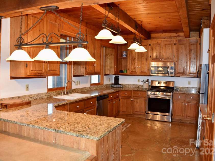 621 Firetower Road, Spruce Pine, NC 28777.  MLS# CAR4239673, YatesRealty ID 7544. 