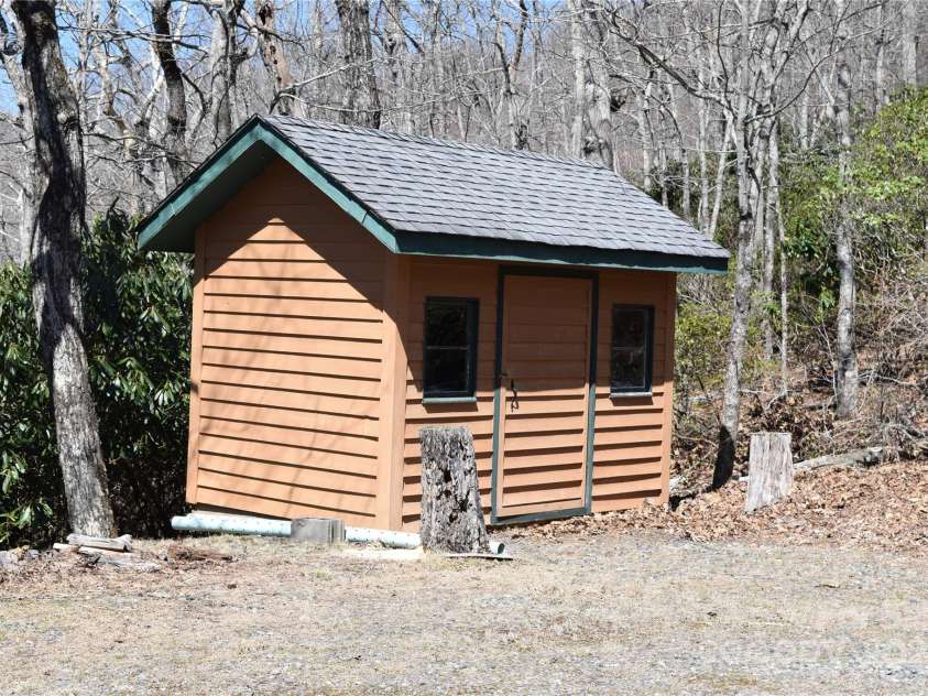 621 Firetower Road, Spruce Pine, NC 28777.  MLS# CAR4239673, YatesRealty ID 7544. Tool shed