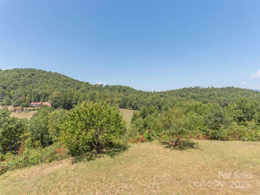 1120 Jacobs Branch Road, Franklin, NC 28734.  MLS# CAR4176894, YatesRealty ID 7545. 