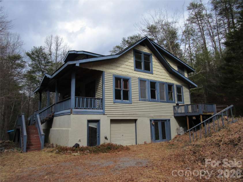 373 Shumont Road, Black Mountain, NC 28711.  MLS# CAR4357624, YatesRealty ID 7546. 