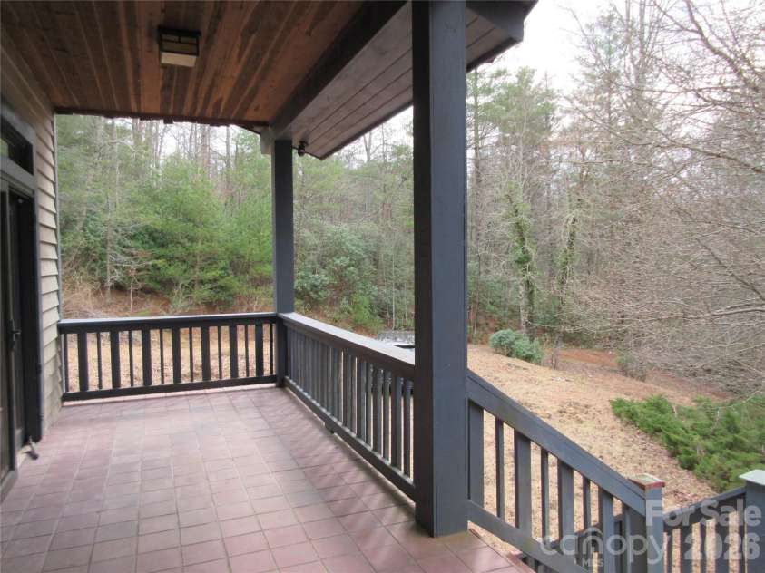 373 Shumont Road, Black Mountain, NC 28711.  MLS# CAR4357624, YatesRealty ID 7546. 