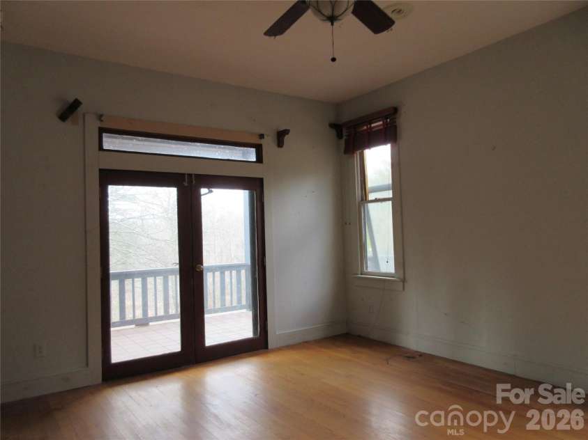 373 Shumont Road, Black Mountain, NC 28711.  MLS# CAR4357624, YatesRealty ID 7546. 