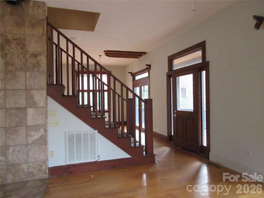 373 Shumont Road, Black Mountain, NC 28711.  MLS# CAR4357624, YatesRealty ID 7546. 