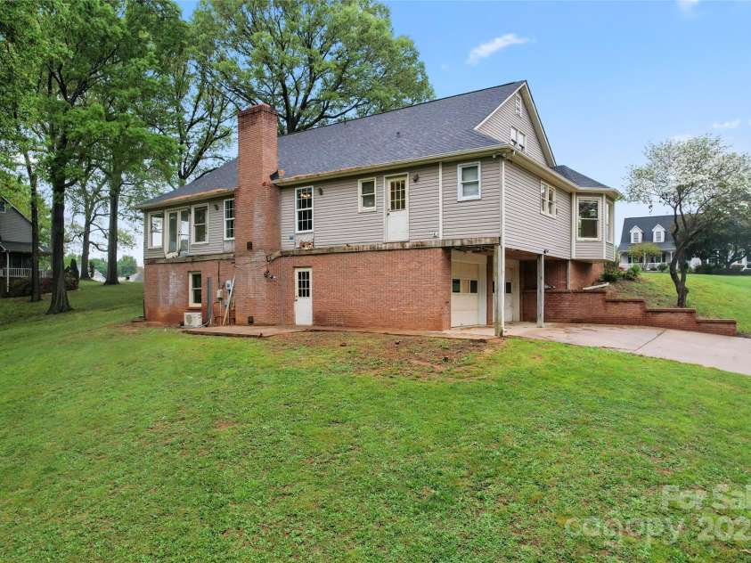 109 Windmill Road, Salisbury, NC 28147.  MLS# CAR4243556, YatesRealty ID 7547. 