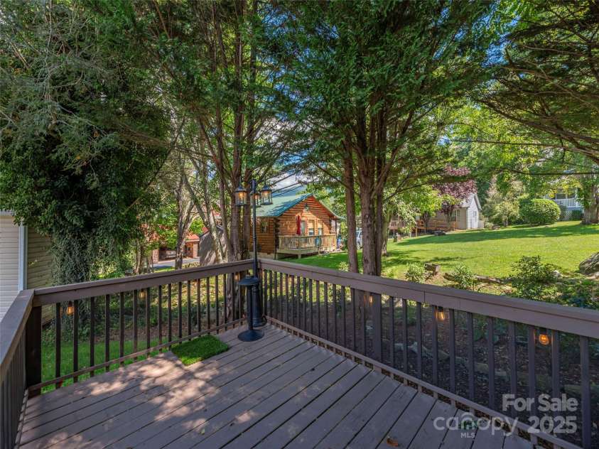 10 Valentine Drive, Maggie Valley, NC 28751.  MLS# CAR4297288, YatesRealty ID 7548. 