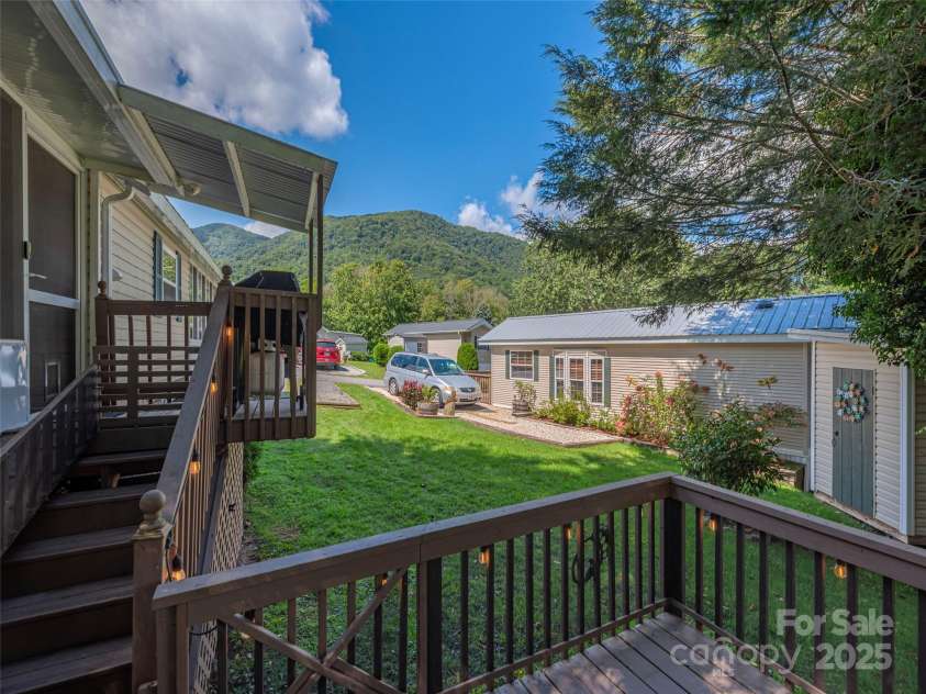 10 Valentine Drive, Maggie Valley, NC 28751.  MLS# CAR4297288, YatesRealty ID 7548. 