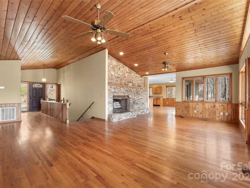 1 Sleepy Hollow Drive, Maggie Valley, NC 28751.  MLS# CAR4244763, YatesRealty ID 7549. 