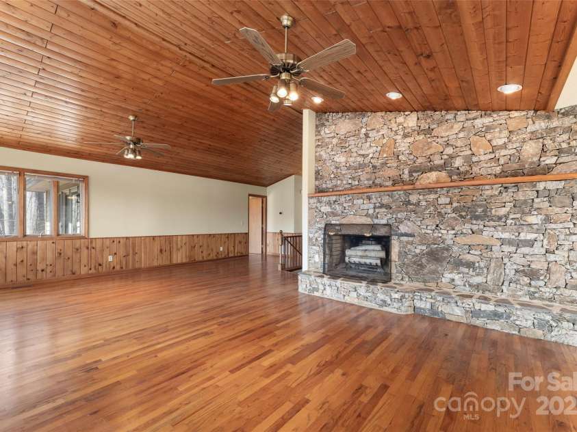 1 Sleepy Hollow Drive, Maggie Valley, NC 28751.  MLS# CAR4244763, YatesRealty ID 7549. 