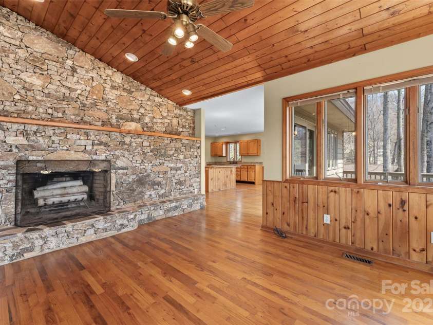 1 Sleepy Hollow Drive, Maggie Valley, NC 28751.  MLS# CAR4244763, YatesRealty ID 7549. 