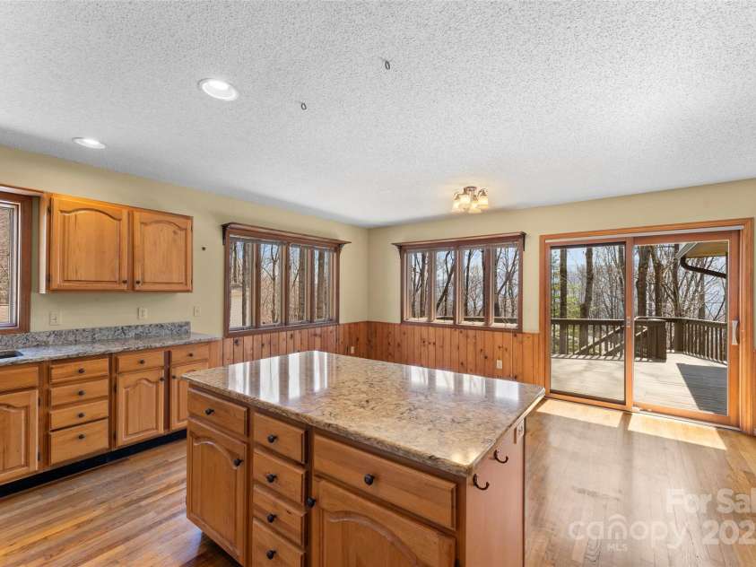1 Sleepy Hollow Drive, Maggie Valley, NC 28751.  MLS# CAR4244763, YatesRealty ID 7549. 