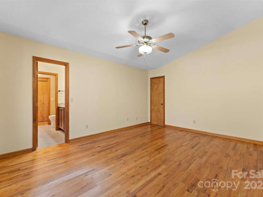 1 Sleepy Hollow Drive, Maggie Valley, NC 28751.  MLS# CAR4244763, YatesRealty ID 7549. 