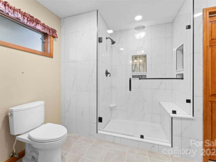 1 Sleepy Hollow Drive, Maggie Valley, NC 28751.  MLS# CAR4244763, YatesRealty ID 7549. 