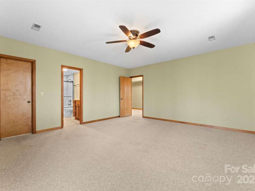 1 Sleepy Hollow Drive, Maggie Valley, NC 28751.  MLS# CAR4244763, YatesRealty ID 7549. 