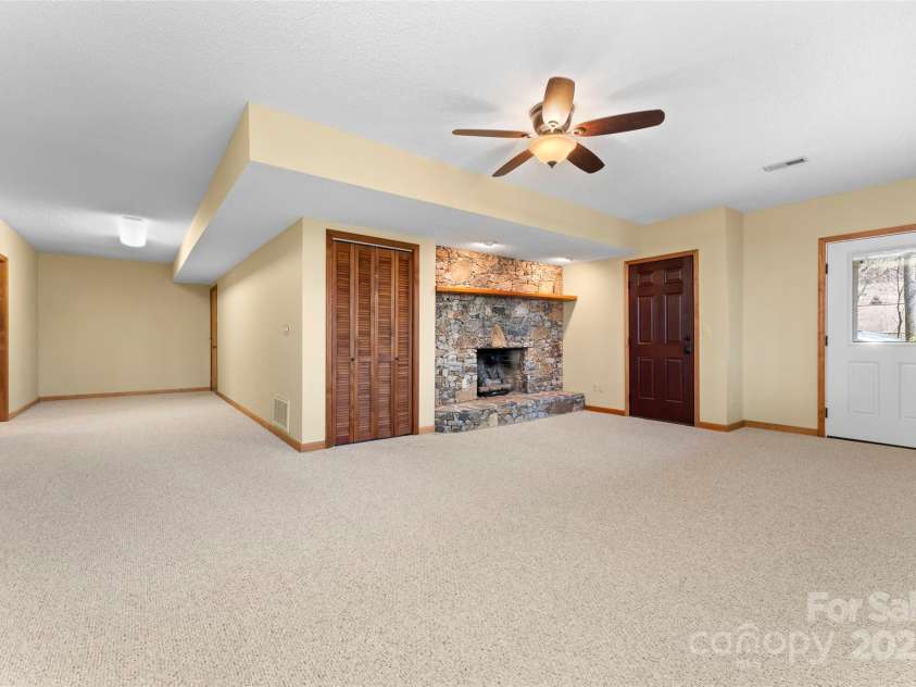 1 Sleepy Hollow Drive, Maggie Valley, NC 28751.  MLS# CAR4244763, YatesRealty ID 7549. 
