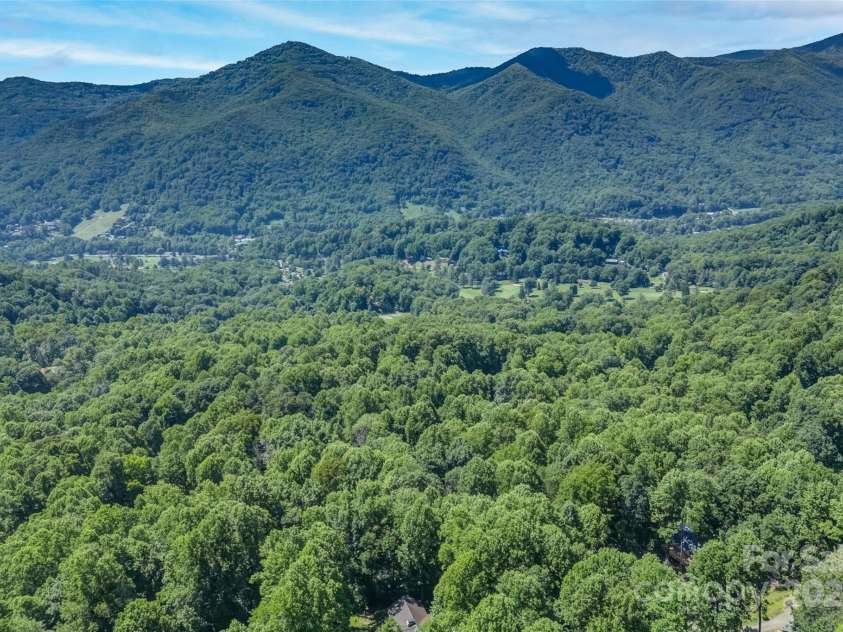 1 Sleepy Hollow Drive, Maggie Valley, NC 28751.  MLS# CAR4244763, YatesRealty ID 7549. 