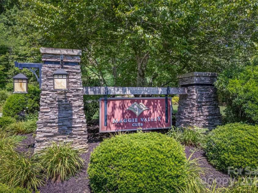 1 Sleepy Hollow Drive, Maggie Valley, NC 28751.  MLS# CAR4244763, YatesRealty ID 7549. 