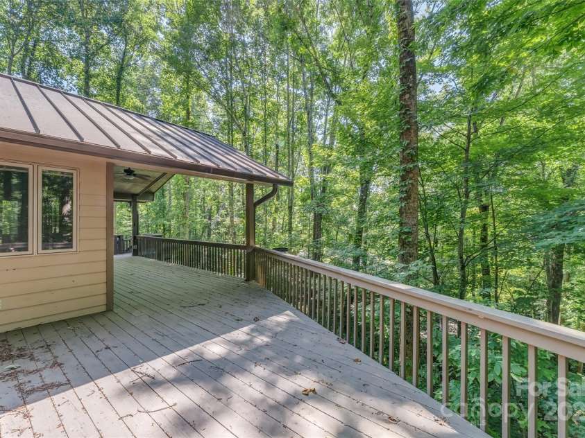 1 Sleepy Hollow Drive, Maggie Valley, NC 28751.  MLS# CAR4244763, YatesRealty ID 7549. 
