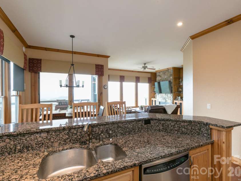 140 Slickrock Road, Burnsville, NC 28714.  MLS# CAR4255656, YatesRealty ID 7549. 