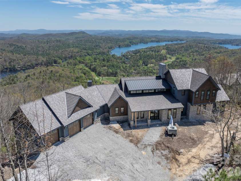341 Mills Creek Point, Lake Toxaway, NC 28747.  MLS# CAR4286534, YatesRealty ID 755. 