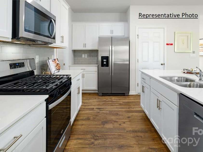 1447 Mammoth Road, Hickory, NC 28602.  MLS# CAR4237569, YatesRealty ID 7550. 