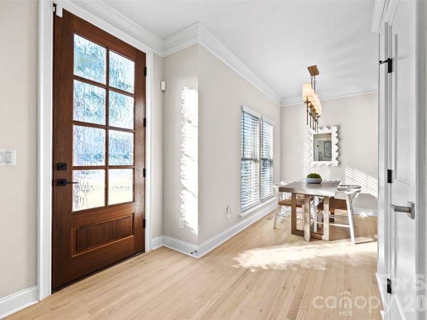 126 Chandeleur Drive, Mooresville, NC 28117.  MLS# CAR4346389, YatesRealty ID 7551. Open and bright entry hall.