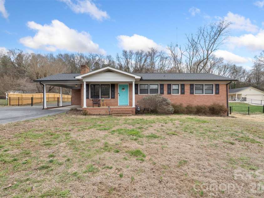 831 Rubens Road, Concord, NC 28027.  MLS# CAR4355812, YatesRealty ID 7551. 