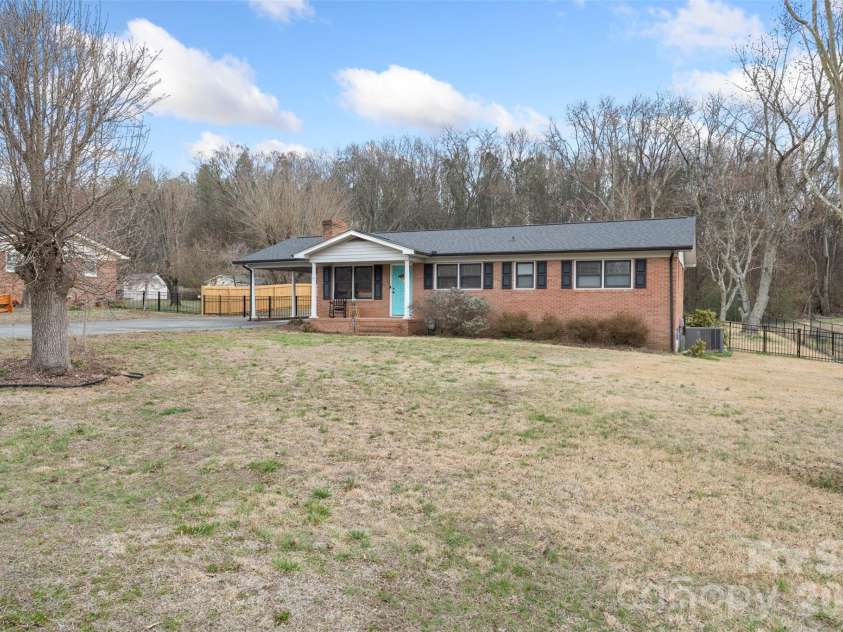 831 Rubens Road, Concord, NC 28027.  MLS# CAR4355812, YatesRealty ID 7551. 