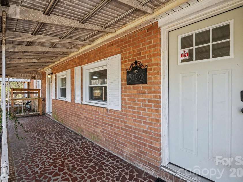 139 Blackburn Drive, Grover, NC 28073.  MLS# CAR4350771, YatesRealty ID 7552. 