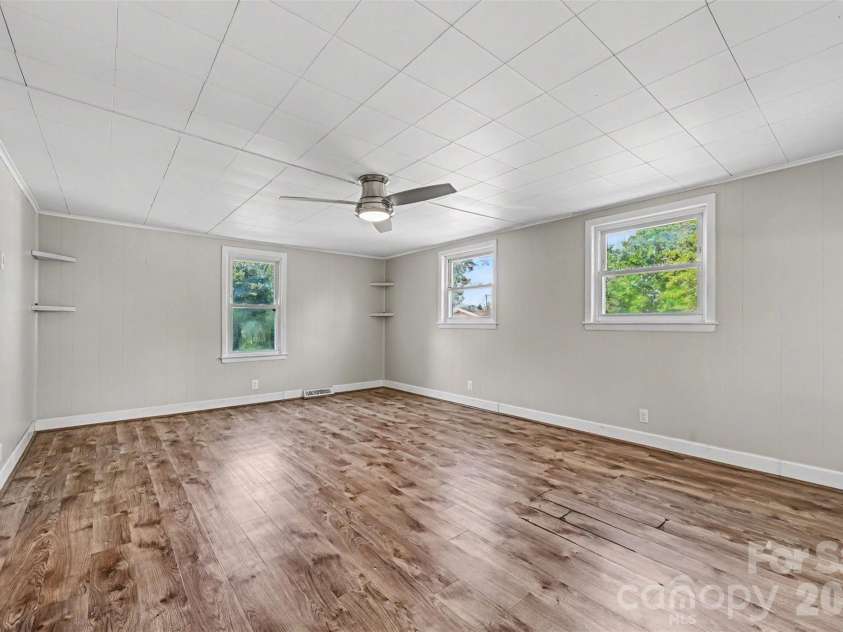 139 Blackburn Drive, Grover, NC 28073.  MLS# CAR4350771, YatesRealty ID 7552. 