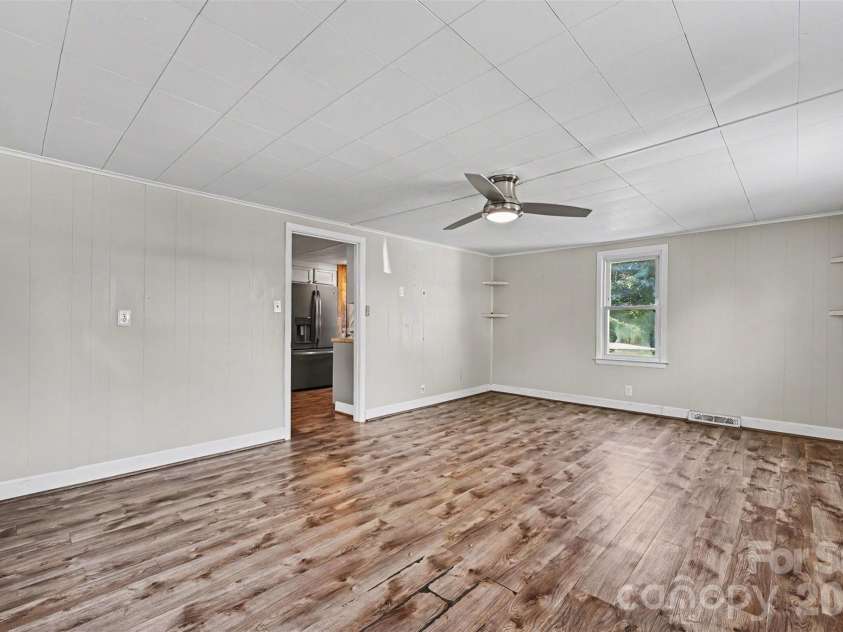 139 Blackburn Drive, Grover, NC 28073.  MLS# CAR4350771, YatesRealty ID 7552. 