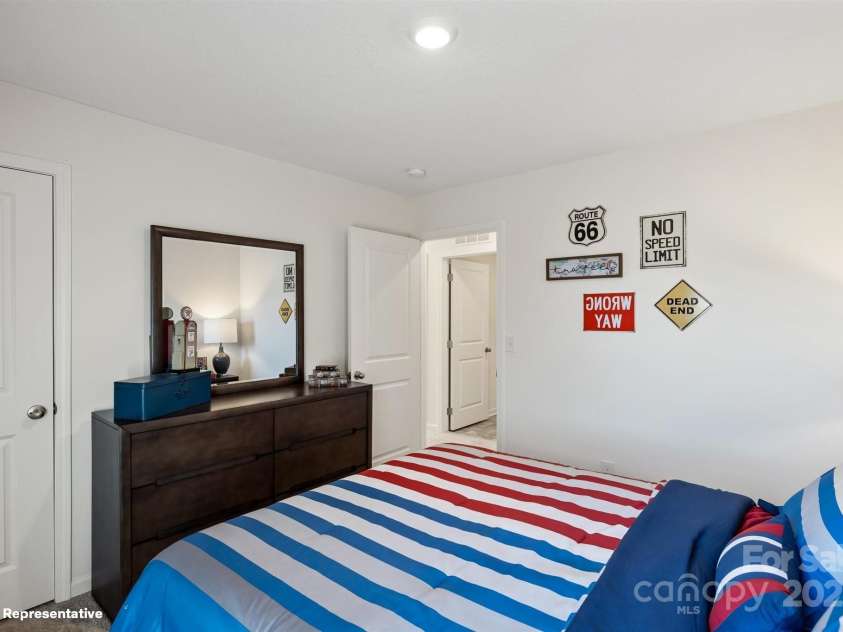 1435 Mammoth Road, Hickory, NC 28602.  MLS# CAR4235153, YatesRealty ID 7553. 