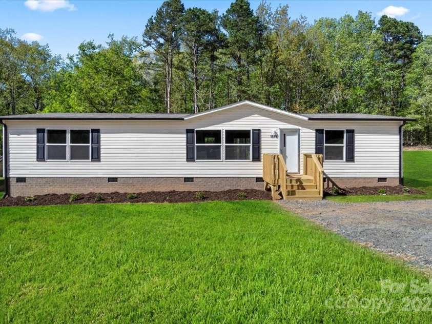 1649 Cloudburst Circle, Lincolnton, NC 28092.  MLS# CAR4246502, YatesRealty ID 7554. 