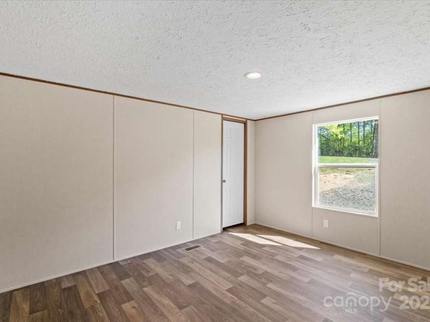 1649 Cloudburst Circle, Lincolnton, NC 28092.  MLS# CAR4246502, YatesRealty ID 7554. 