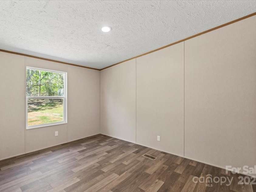 1649 Cloudburst Circle, Lincolnton, NC 28092.  MLS# CAR4246502, YatesRealty ID 7554. 