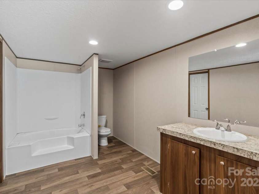 1649 Cloudburst Circle, Lincolnton, NC 28092.  MLS# CAR4246502, YatesRealty ID 7554. 