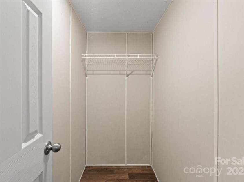 1649 Cloudburst Circle, Lincolnton, NC 28092.  MLS# CAR4246502, YatesRealty ID 7554. 