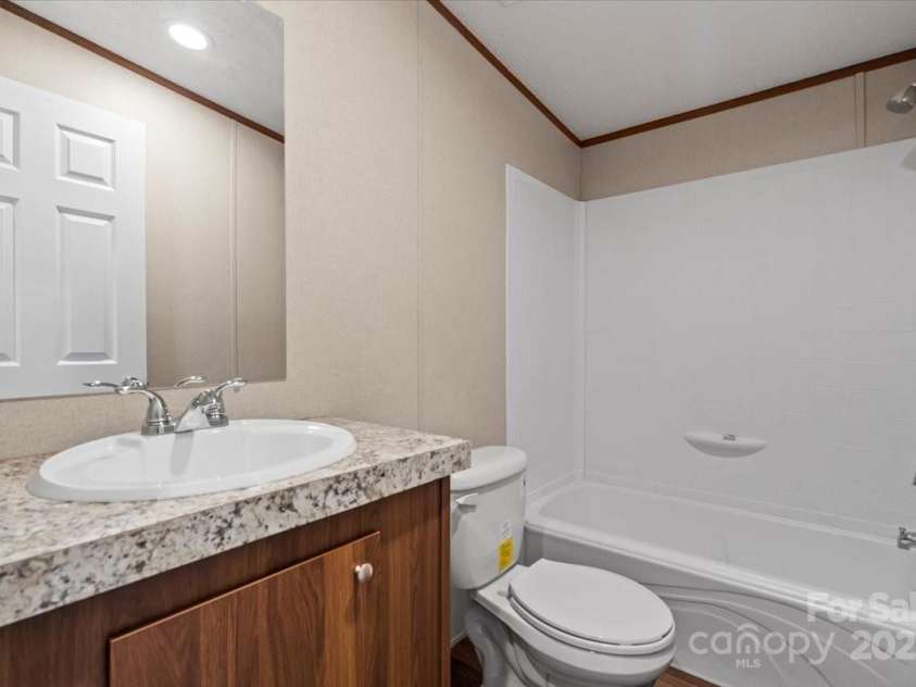 1649 Cloudburst Circle, Lincolnton, NC 28092.  MLS# CAR4246502, YatesRealty ID 7554. 