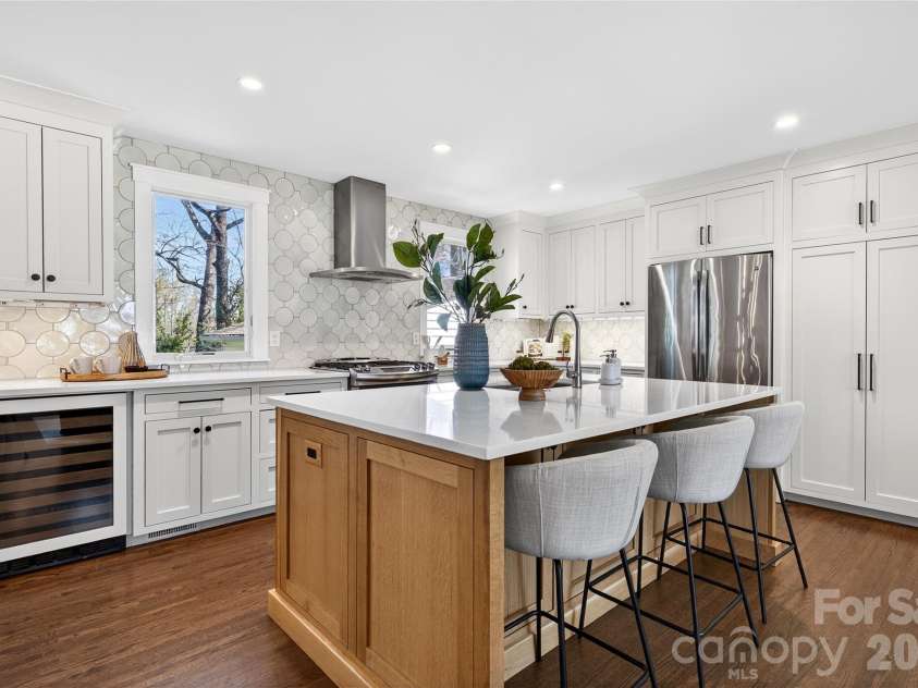 3717 Riverbend Road, Charlotte, NC 28210.  MLS# CAR4358189, YatesRealty ID 7554. 