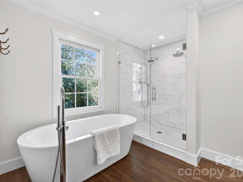 3717 Riverbend Road, Charlotte, NC 28210.  MLS# CAR4358189, YatesRealty ID 7554. 