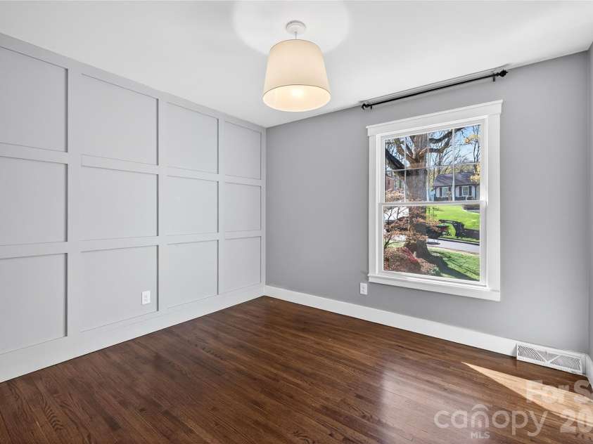 3717 Riverbend Road, Charlotte, NC 28210.  MLS# CAR4358189, YatesRealty ID 7554. 
