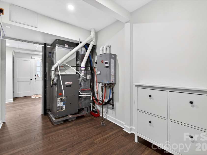 3717 Riverbend Road, Charlotte, NC 28210.  MLS# CAR4358189, YatesRealty ID 7554. 